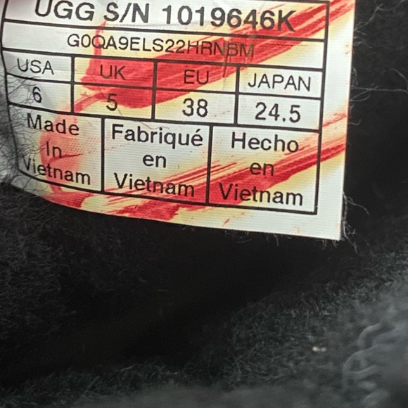 UGG Classic Short Weather Boots Kid’s 6 (Will Fit Women’s 8) NWOB - Picture 5 of 10